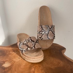 J/SLIDES Libby Platform Slide Sandals Natural